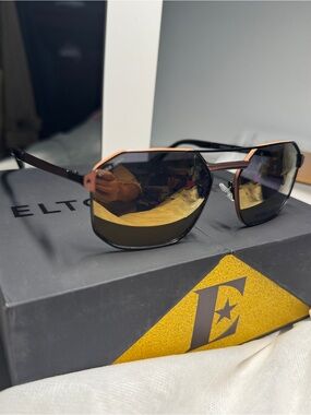 Men’s unisex Black and Copper Metal Frame Sunglasses Elton John Dodge2 in  case